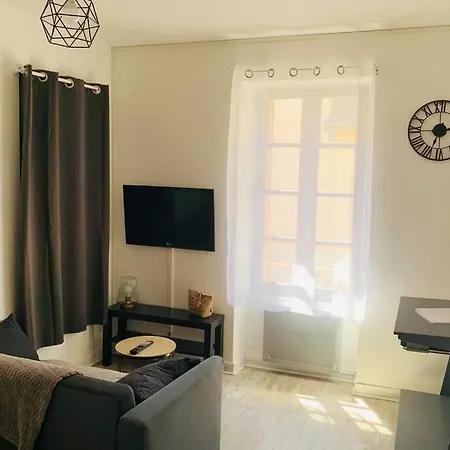 Avec Cuisine Au Centre Wifi Apartament Montluçon